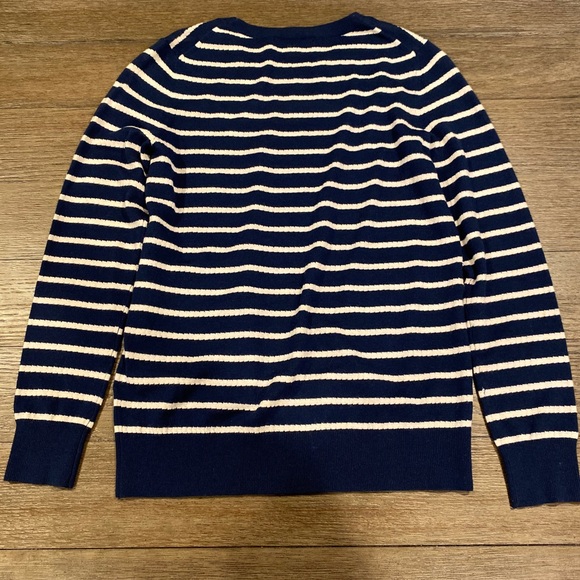 Banana Republic Sweater - Picture 5 of 5